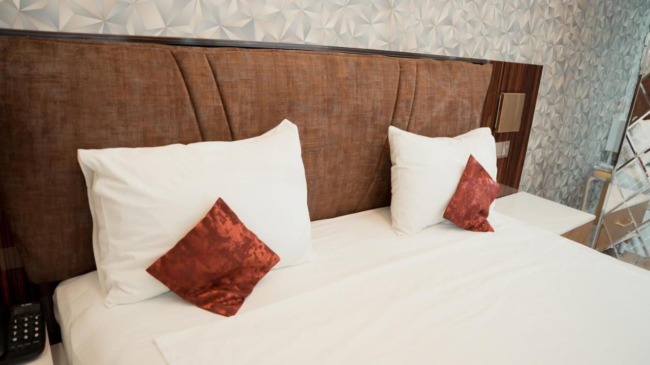 Dionis Baku Hotel Luaran gambar