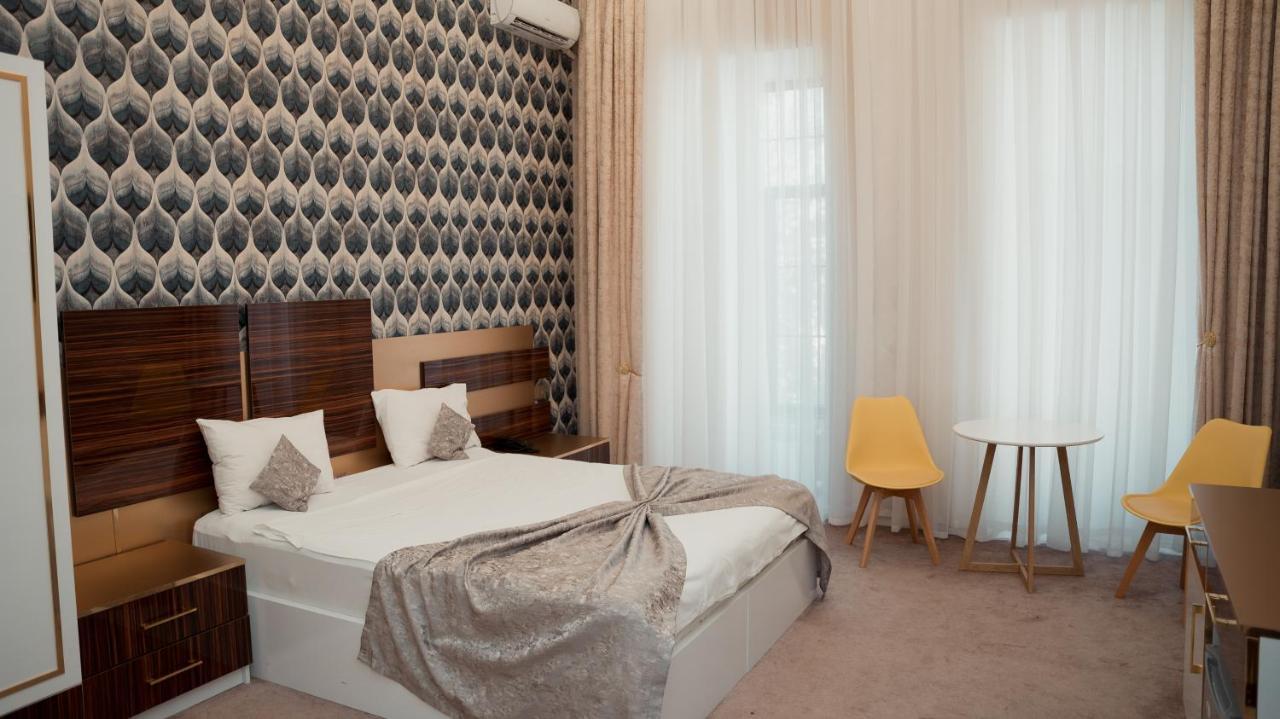 Dionis Baku Hotel Luaran gambar