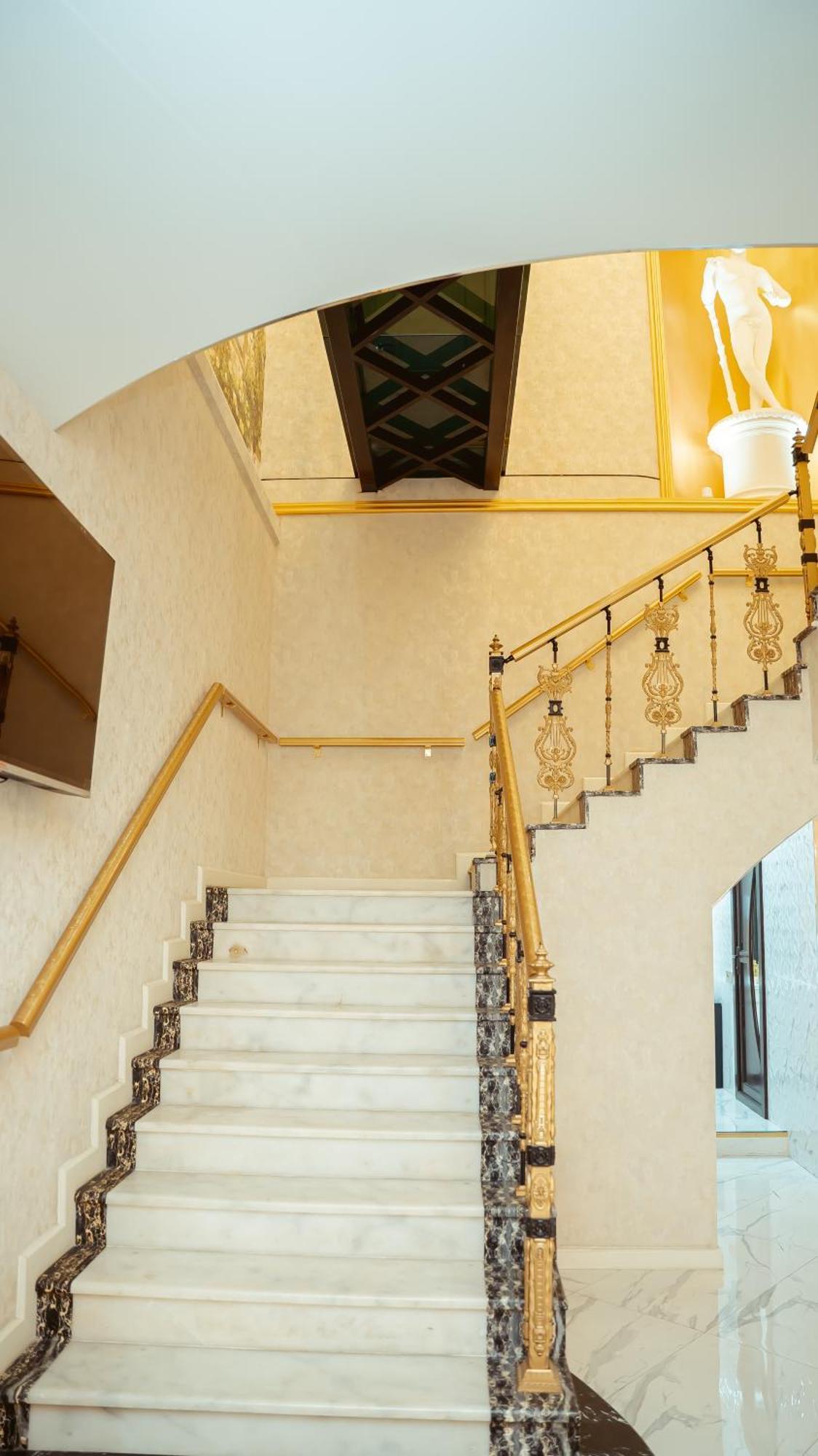 Dionis Baku Hotel Luaran gambar