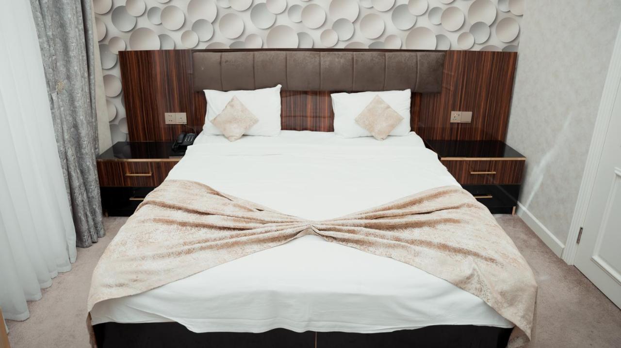Dionis Baku Hotel Luaran gambar