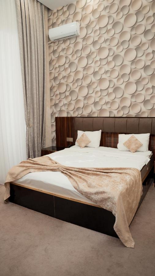 Dionis Baku Hotel Luaran gambar